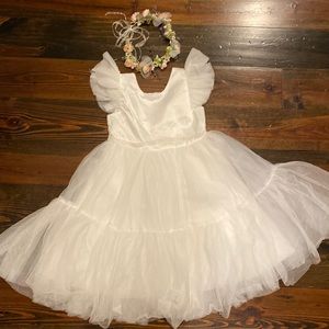 Size 6 flower girl white tulle dress with flower crown included.